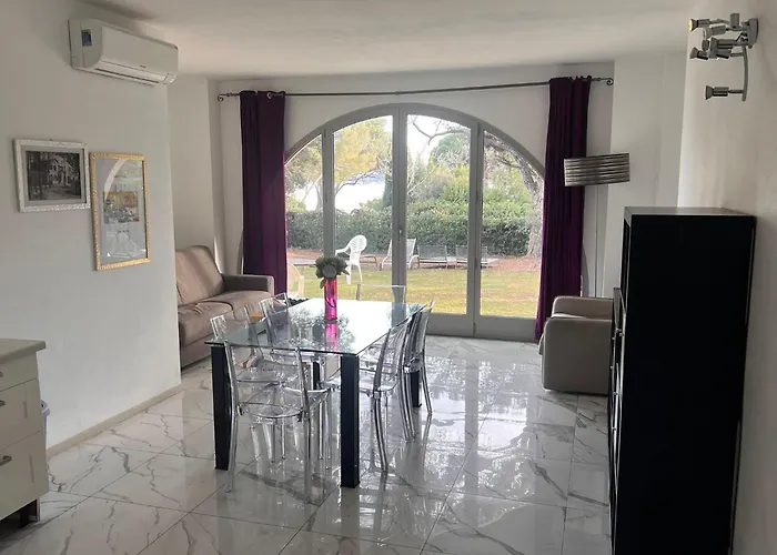 Villa Angelina Front Beach
