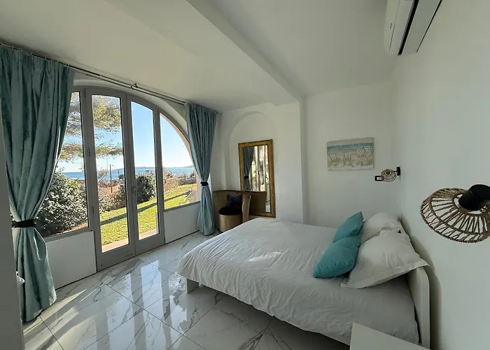 Villa Angelina Front Beach